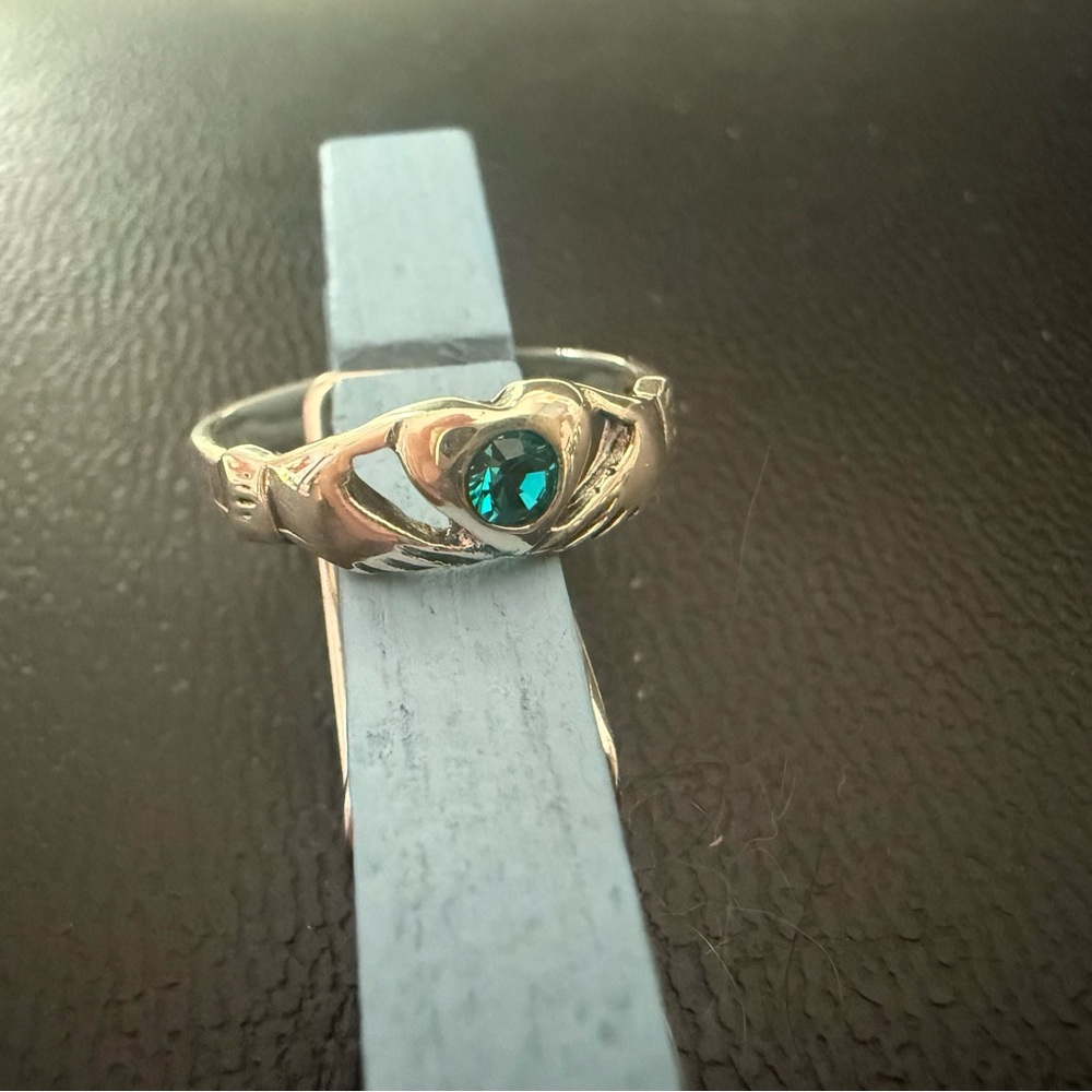 Elegant Sterling Silver Claddagh Ring
